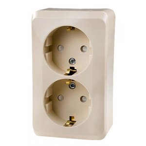 РА16-008K, розетка двойная с заземлением защитные шторки 16А кремовая