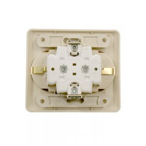 РС16-008K, розетка двойная с заземлением защитные шторки 16А  кремовая