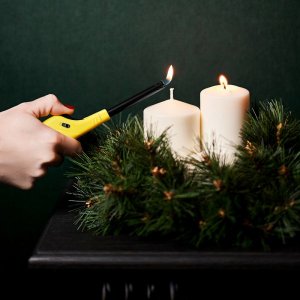 Бытовая газовая пьезозажигалка с классическим пламенем многоразовая (1 шт.) желтая СК-306 СОКОЛ