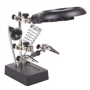 Держатель «Третья рука» REXANT, 2 зажима, лупа 90 мм + 2 х 34 мм, подставка паяльника, LED подсветка (ZD-126-3)