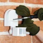 Датчик движения настенный ДДС 01, 180°,1200Вт,10-2000Лк, 2-12 м,10-420 сек,IP44 REXANT