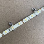 Монтажная клипса для светодиодной ленты шириной 8 мм с влагозащитой