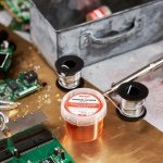 Канифоль сосновая REXANT, флюс НЕЙТРАЛЬНЫЙ, марка А, 100 г, банка